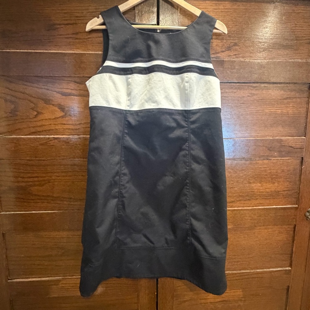 ✅ White House black market sz 12 perfect form Sleeveless shift suit dress *flaws